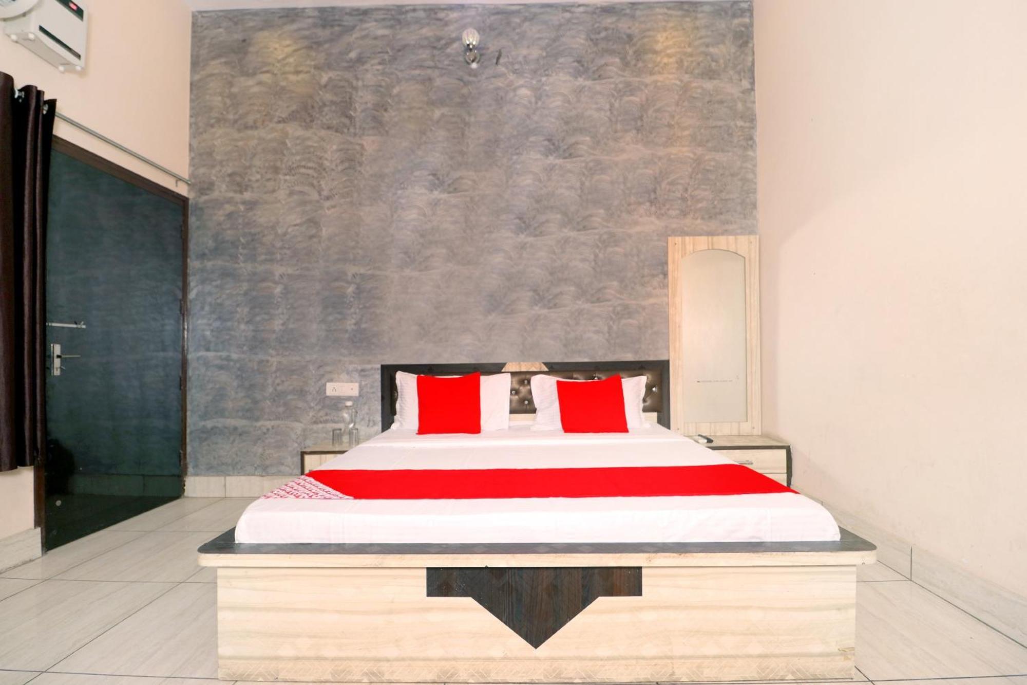 Hotel O Pushp Vatika Bhiwani Ngoại thất bức ảnh
